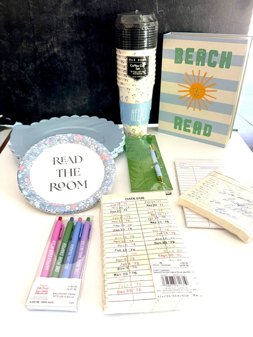 Book Club meeting? Everything you need plus extra goodies. 📖📖📖